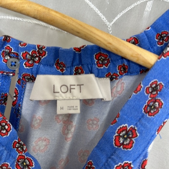 Loft flounce aline  dress. Key hole back. Size medium. Fourth of July - Picture 5 of 8